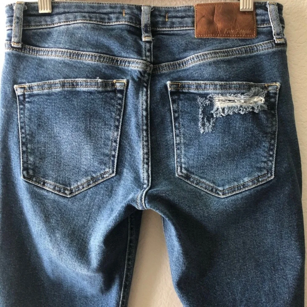 27 FREE PEOPLE Boot Cut, Flare, Cropped, Distressed, wide leg, 27 - Picture 2 of 11